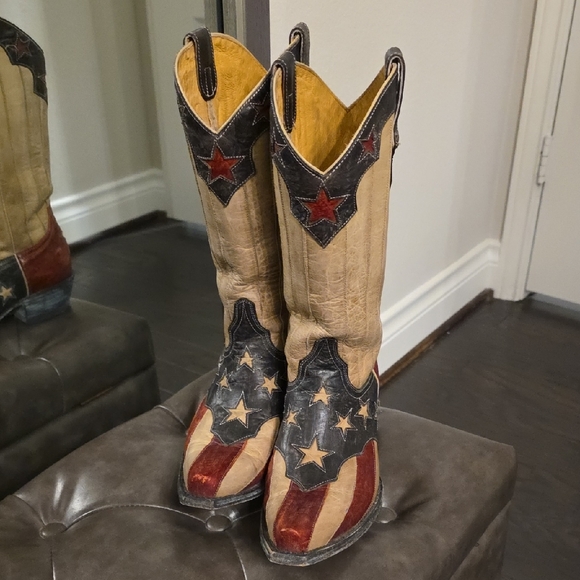 Old Gringo Red, Blue, and Cream Star Ankle Boots - Picture 10 of 16